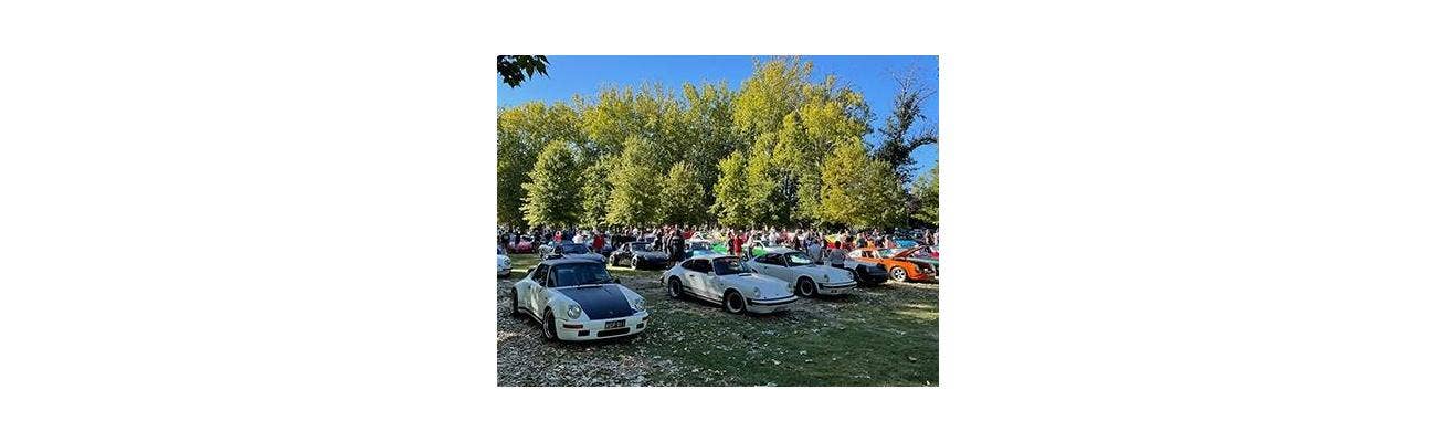 Porsches gather in McDonalds carpark for LuftWasser 21