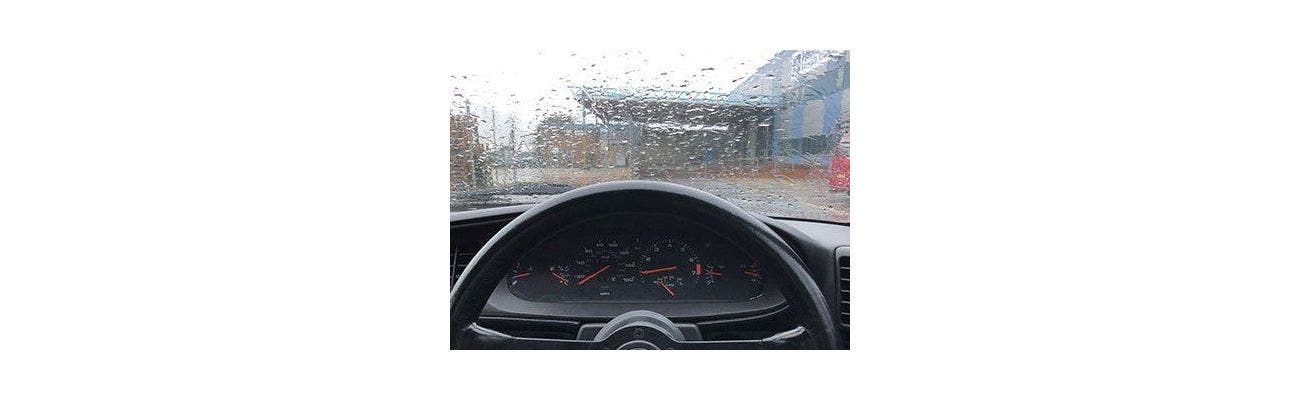 Encontrar y reparar fugas y filtraciones de agua en su coche