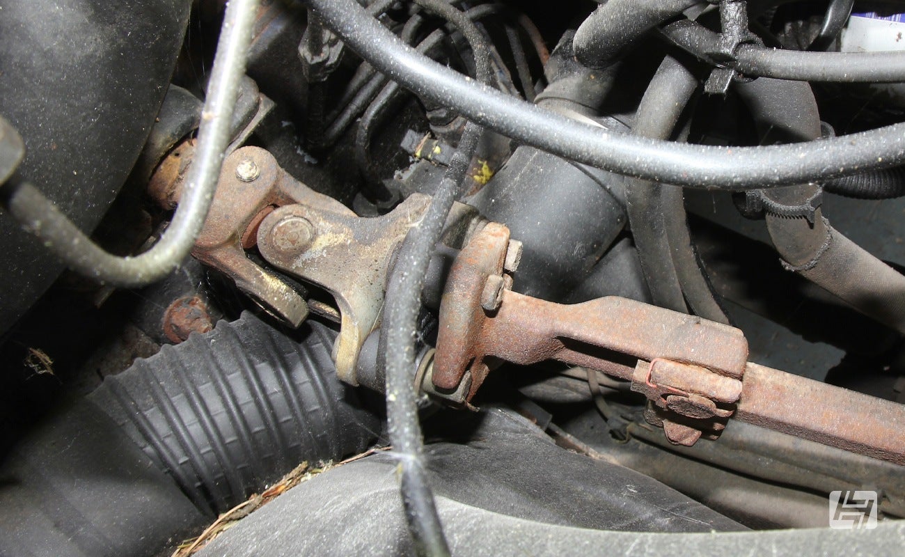 Checking the steering universal joint on a Land Rover Defender