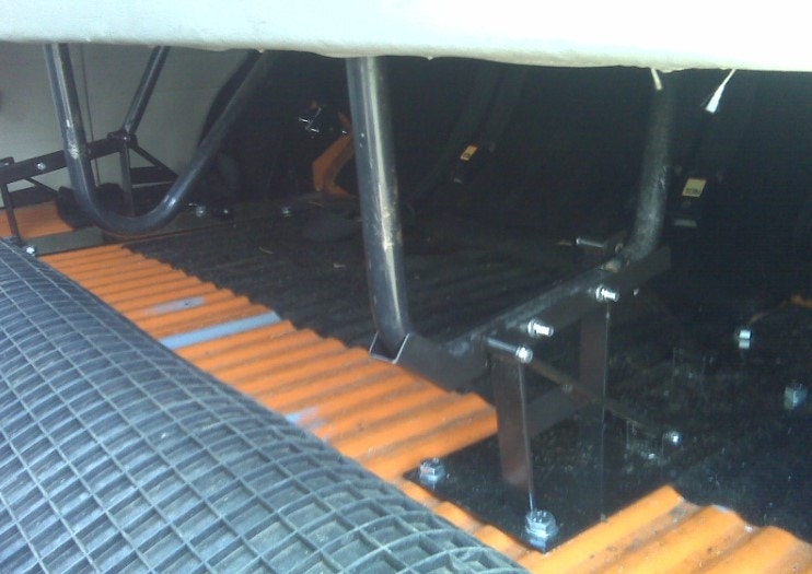 Z Bed Hinges, Rear Bench Seat, Pair: 211-898-453 Z Bed Hinges, Rear Bench Seat, Pair: 211-898-453