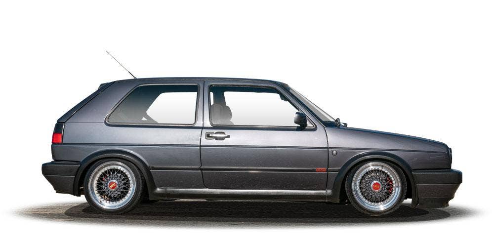 Reproductions for the Golf Mk4 R32: a powerful commitment to a